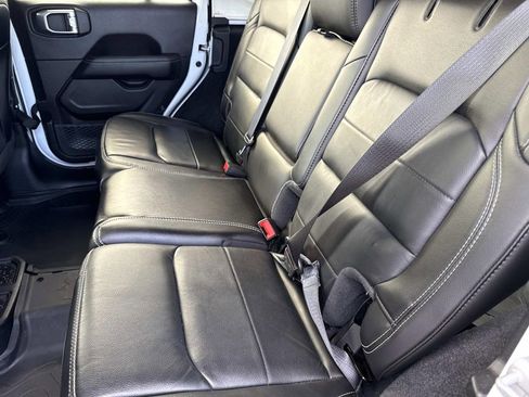 Used 2021 Jeep Wrangler Unlimited Sahara image 13