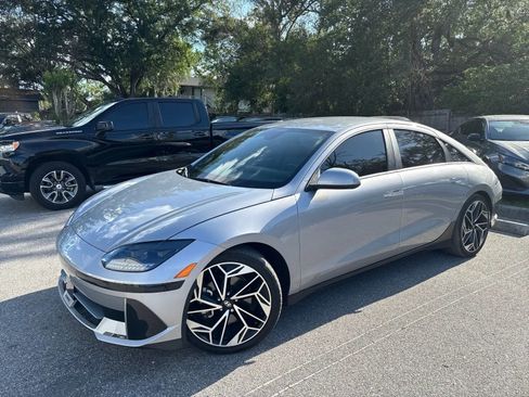 Used 2024 Hyundai Ioniq 6 SEL RWD image 2