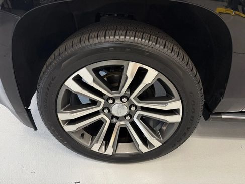 Used 2020 GMC Yukon XL Denali w/ Denali Ultimate Package AWD/4WD image 39