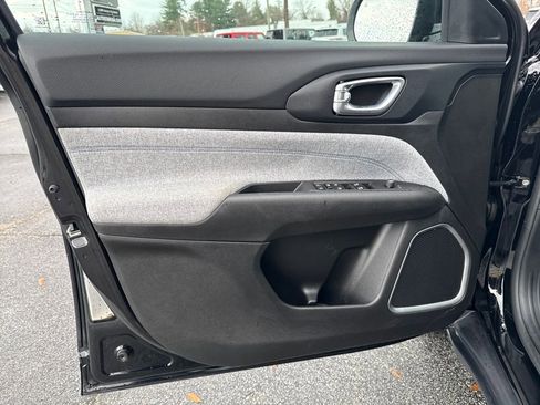 Used 2024 Jeep Compass Latitude w/ Convenience Group image 13