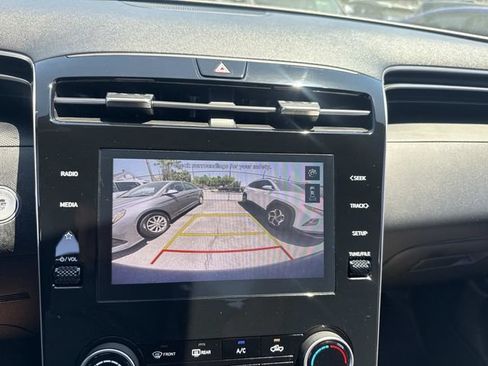 Certified 2022 Hyundai Santa Cruz SEL AWD/4WD image 21