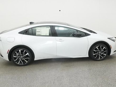 New 2026 Toyota Prius Plug-In Hybrid image 11