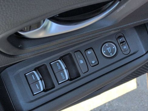 Used 2025 Honda Accord LX image 13