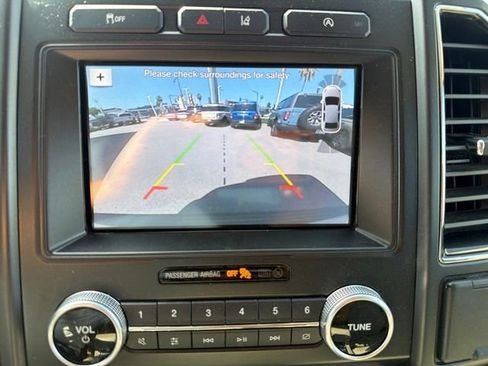 Used 2018 Ford Expedition Limited w/ Equipment Group 301A RWD image 11