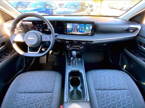 Used 2026 Nissan Kicks SV image 15