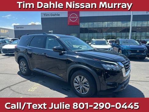 Used 2025 Nissan Pathfinder SV AWD/4WD image 1