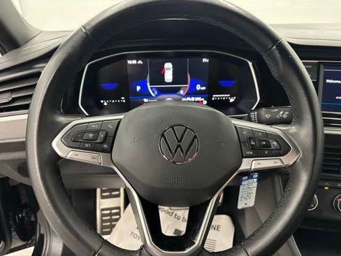 Used 2024 Volkswagen Jetta Sport image 15