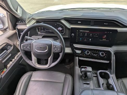 Used 2025 GMC Sierra 1500 Denali w/ Denali Reserve Package image 18