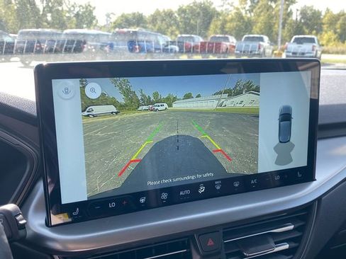 New 2025 Ford Escape SE image 27