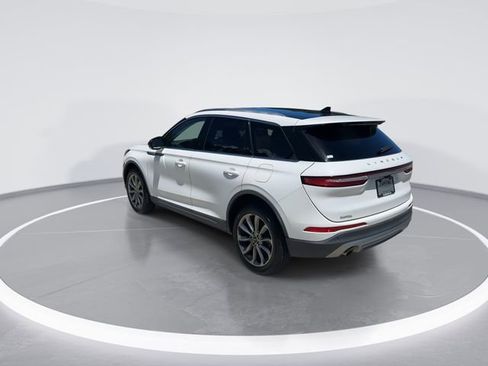 Used 2020 Lincoln Corsair FWD w/ Premium Package image 5