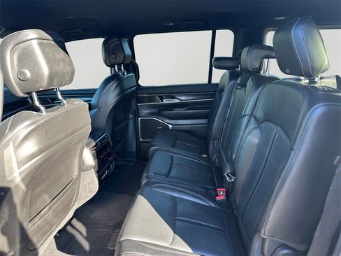 Used 2022 Jeep Wagoneer Series I image 15