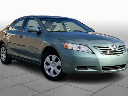 Used 2008 Toyota Camry LE image 2