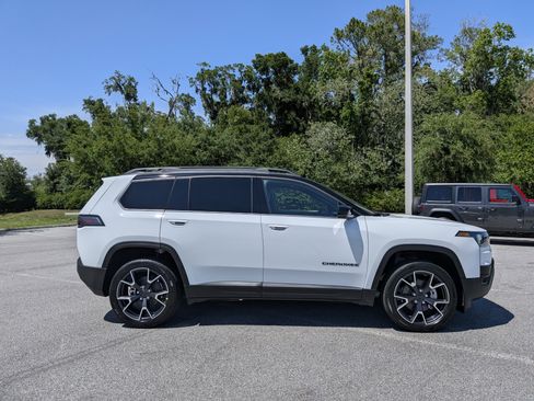 New 2026 Jeep Cherokee Overland AWD/4WD image 2