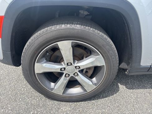 Used 2021 Jeep Grand Cherokee L Limited image 11