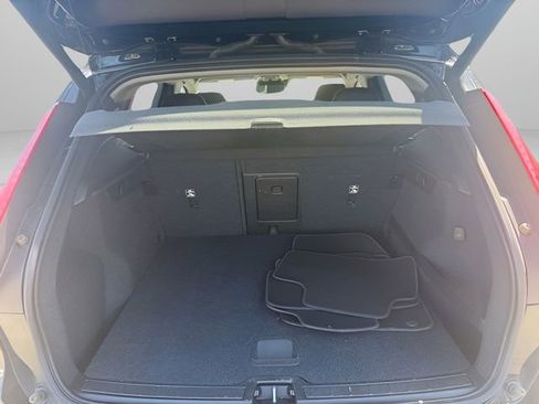 Used 2020 Volvo XC40 T5 Momentum AWD/4WD image 10