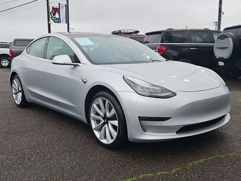 Used 2018 Tesla Model 3 Long Range image 7
