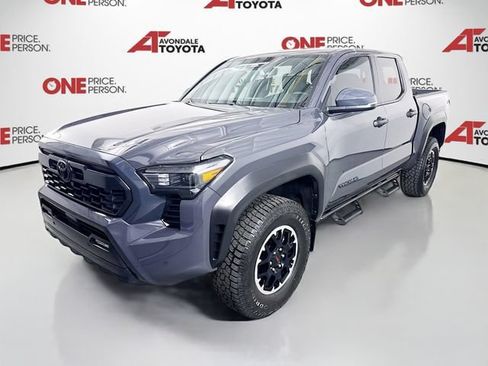 Certified 2024 Toyota Tacoma TRD Off-Road w/ TRD Off Road Upgrade Package AWD/4WD image 4
