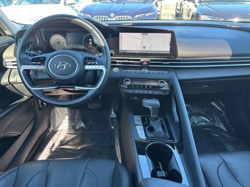 Certified 2021 Hyundai Elantra Limited image 10