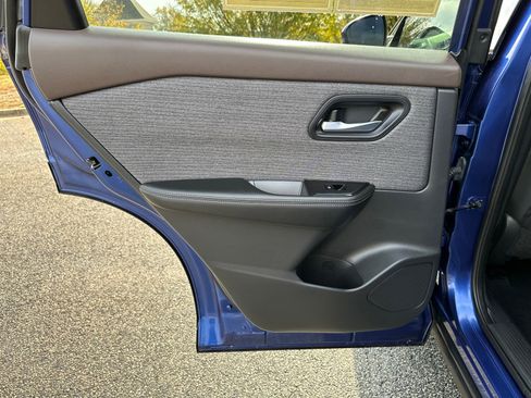 Certified 2021 Nissan Rogue SV image 21