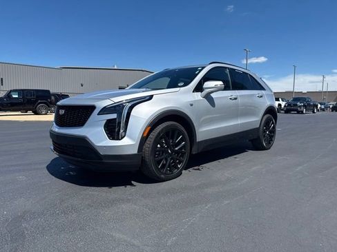 Used 2022 Cadillac XT4 Sport w/ Cold Weather Package AWD/4WD image 3