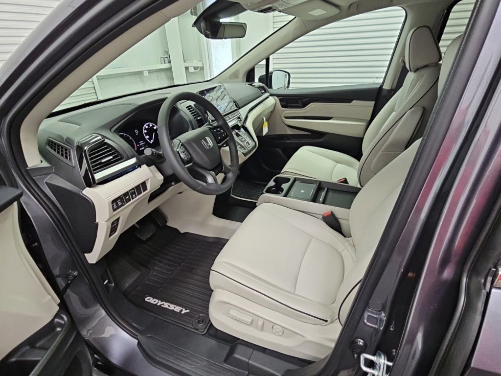 New 2026 Honda Odyssey Touring image 10