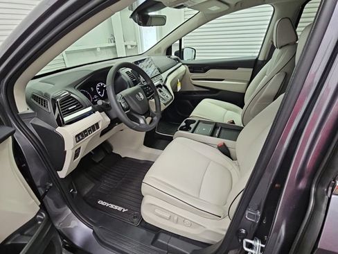 New 2026 Honda Odyssey Touring image 10