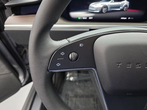 Used 2024 Tesla Model S AWD/4WD image 18