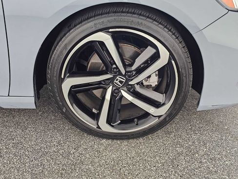 Used 2022 Honda Accord Sport image 9