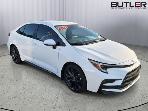 Used 2024 Toyota Corolla SE FWD image 8