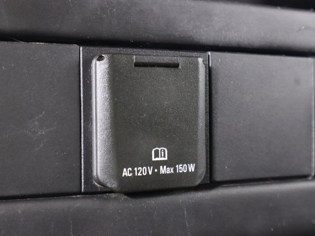Used 2018 GMC Savana 2500 w/ Driver Convenience Package RWD image 20
