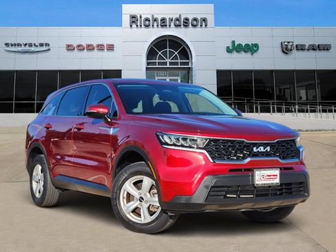 Used 2023 Kia Sorento LX AWD/4WD image 1