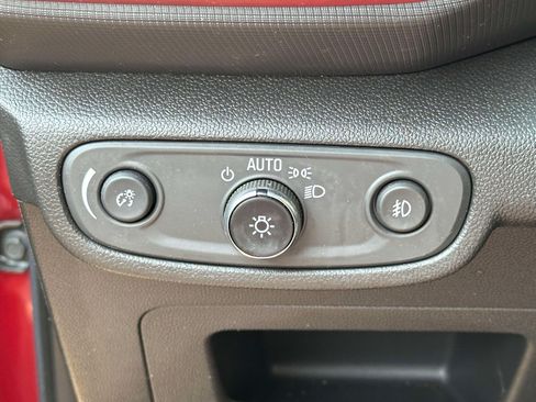 Used 2023 Chevrolet TrailBlazer RS w/ Convenience Package FWD image 21
