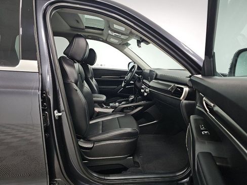Used 2025 Kia Telluride S image 12