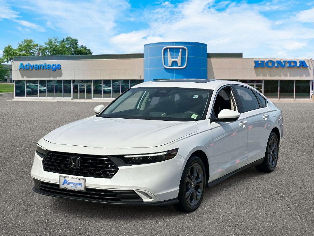 Used 2023 Honda Accord EX image 2