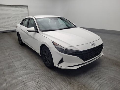 Used 2023 Hyundai Elantra Blue image 13