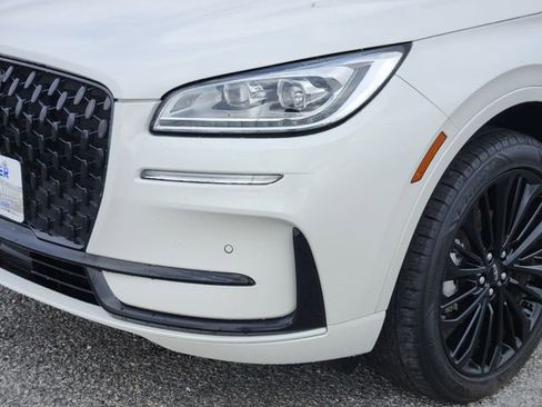 Used 2023 Lincoln Corsair Reserve w/ Equipment Group 201A image 9