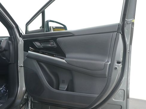 Used 2024 Toyota bZ4X Limited image 11