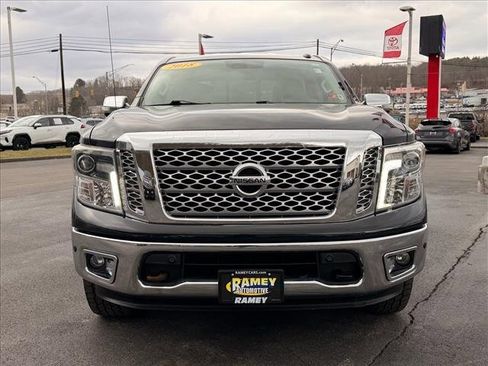 Used 2018 Nissan Titan SV w/ SV Convenience Package image 8