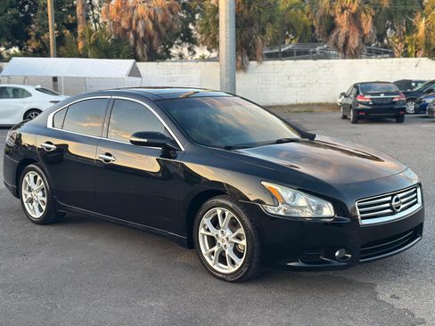 Used 2014 Nissan Maxima 3.5 SV w/ Premium Package image 2