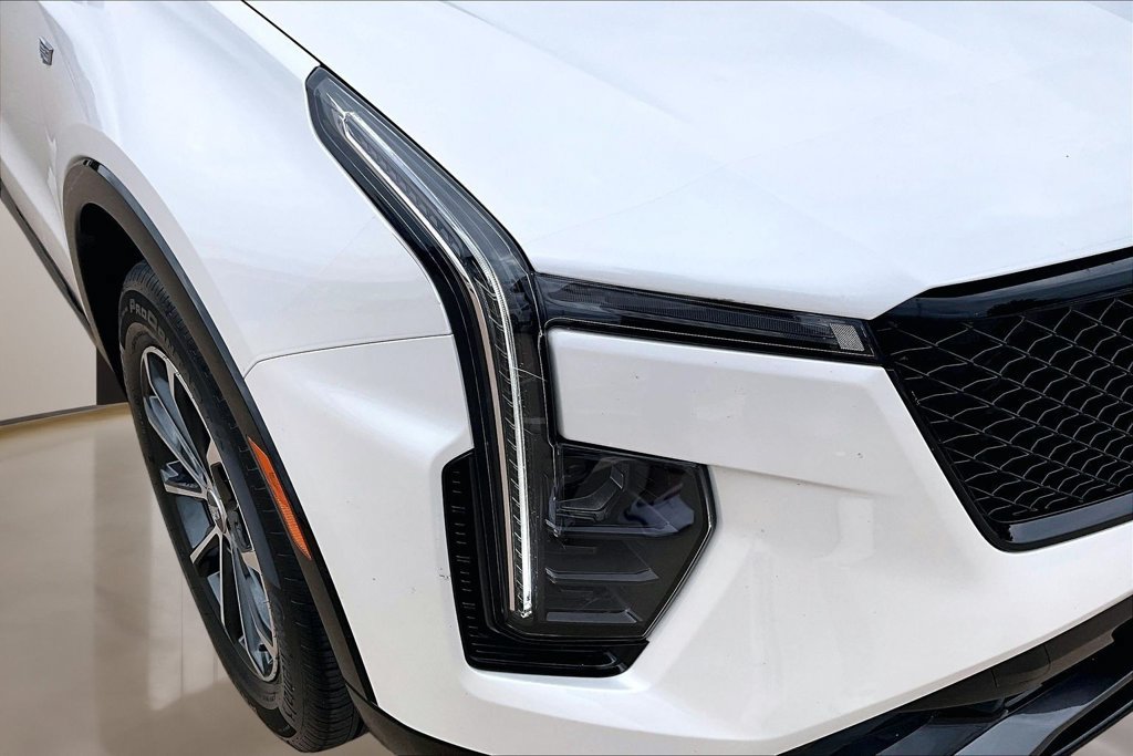 Used 2025 Cadillac XT4 Sport FWD image 31