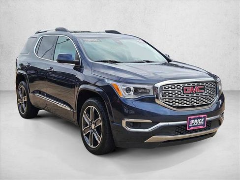 Used 2019 GMC Acadia Denali w/ Technology Package FWD image 3