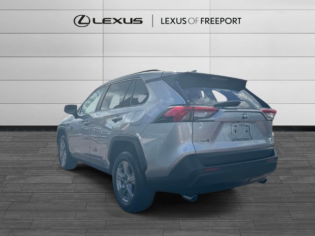 Used 2022 Toyota RAV4 XLE AWD/4WD image 6