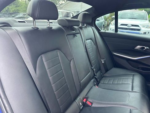 Used 2021 BMW 330i Sedan w/ M Sport Package RWD image 19