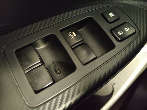 Used 2020 Mitsubishi Eclipse Cross ES image 27