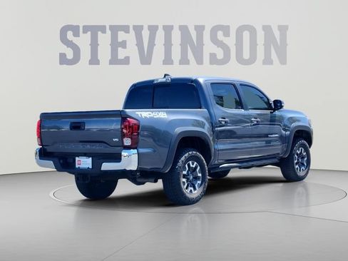 Used 2022 Toyota Tacoma TRD Off-Road AWD/4WD image 5