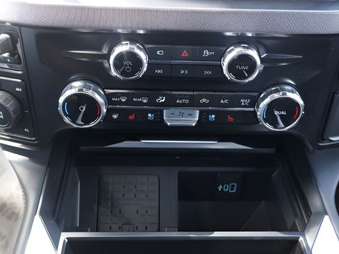 New 2026 Ford F250 Platinum AWD/4WD image 28