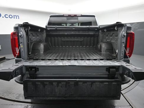 Used 2021 GMC Sierra 1500 Denali w/ Denali Ultimate Package AWD/4WD image 11