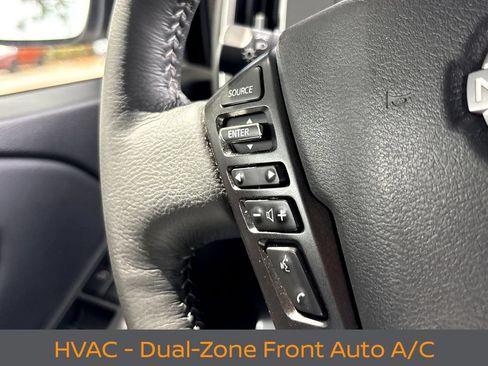 Used 2025 Nissan Frontier SV w/ SV Convenience Package RWD image 15