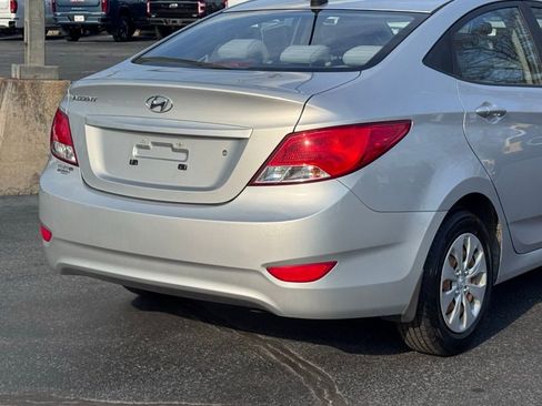 Used 2015 Hyundai Accent GLS image 33