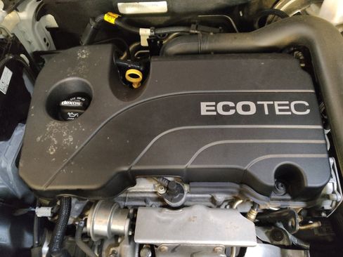 Used 2019 Chevrolet Equinox LS FWD image 30